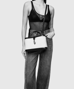 Elizabethmadrid.shop6988de3115 4